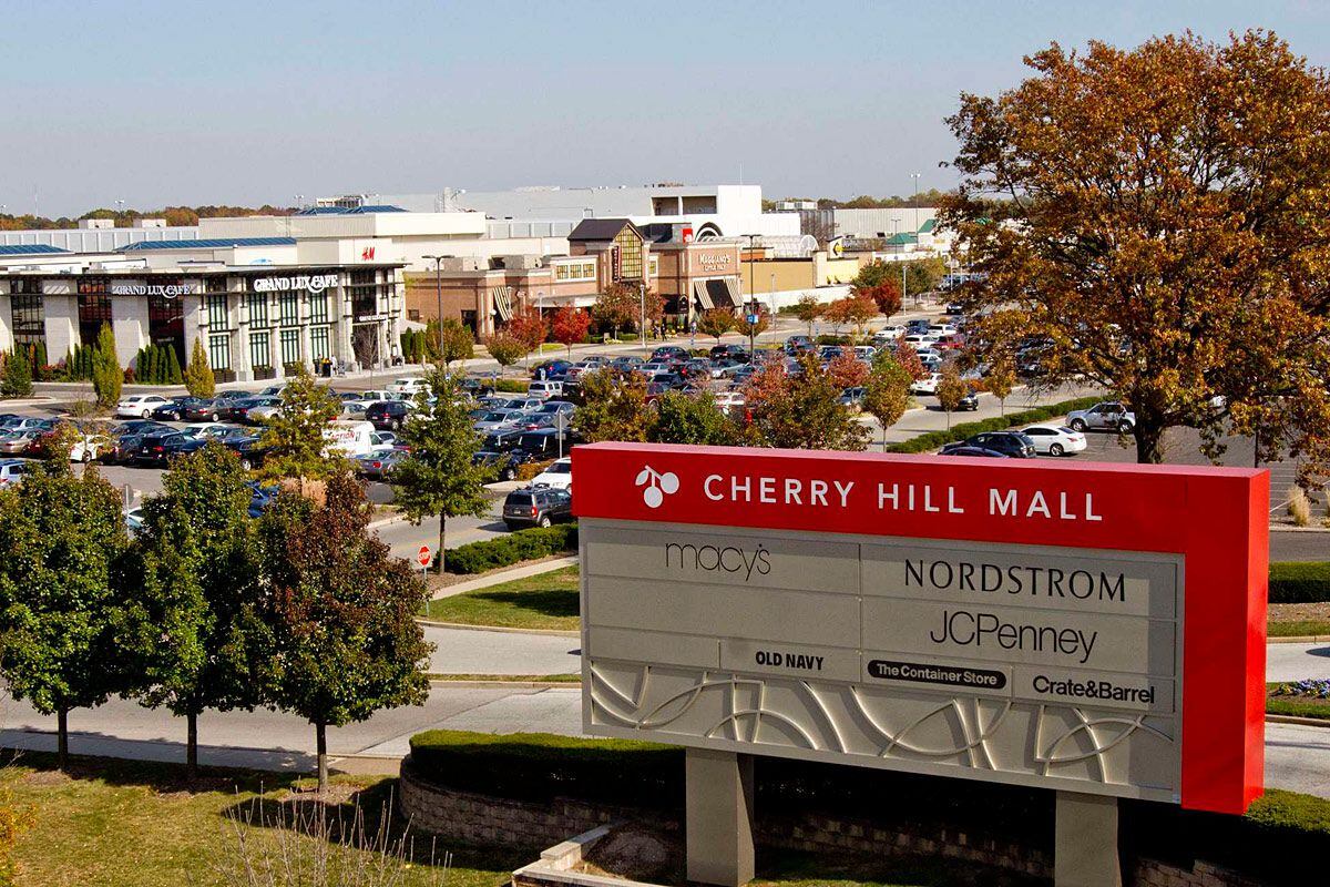 I tried coworking in the Cherry Hill Mall for a day. Here's what happened 