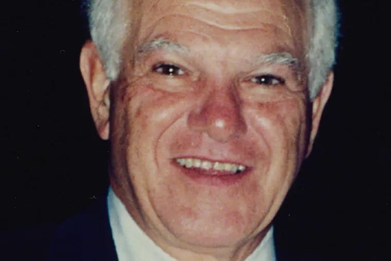 Vincent "Jim" Genuardi, 88, of Gladwyne, who ran the Genuardi's Family Markets chain with his four brothers, died on October 12 of Parkinson's Disease complications.