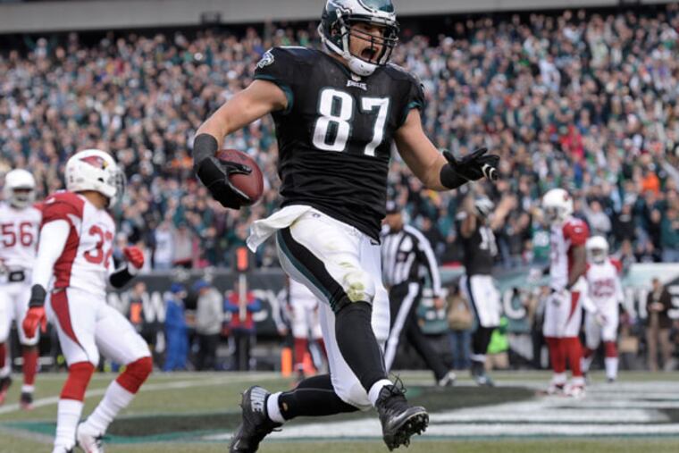 Brent Celek celebrates after scoring a touchdown during the first half of an NFL football game against the Arizona Cardinals Sunday, Dec. 1, 2013, in Philadelphia. (Michael Perez/AP)