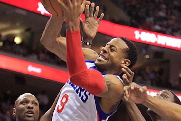 Andre Iguodala is one of the veteran leaders on a young Sixers team. (Ron Cortes/Staff Photographer)