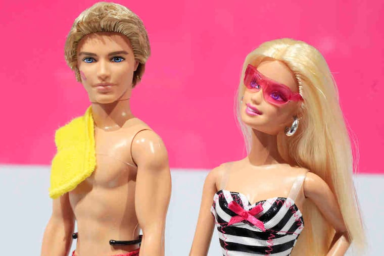 Barbie and Ken are back together! They broke up on Valentine's Day 2004 - blame Blaine, the Aussie surfer dude.
