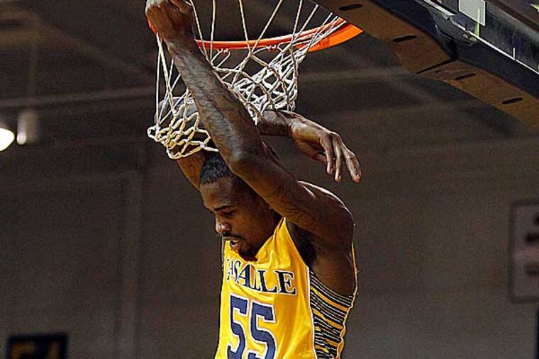 La Salle's Ramon Galloway is the team's lone senior and he is playing like winning really matters. (Yong Kim/Staff Photographer)