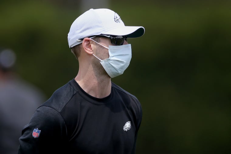 Eagles defensive coordinator Jonathan Gannon, shown during rookie camp back in May, wants his personnel to be as multifaceted as possible.