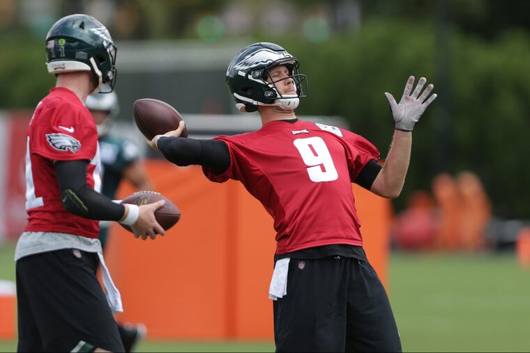 Eagles' Nick Foles throws during the Eagles practice at the NovaCare Complex in Philadelphia, PA on August 21, 2018. DAVID MAIALETTI / Staff Photographer