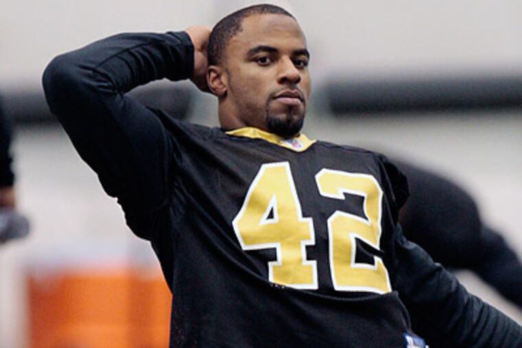 Darren Sharper has been one of New Orleans' most important defensive players this season. (Bill Haber/AP file photo)
