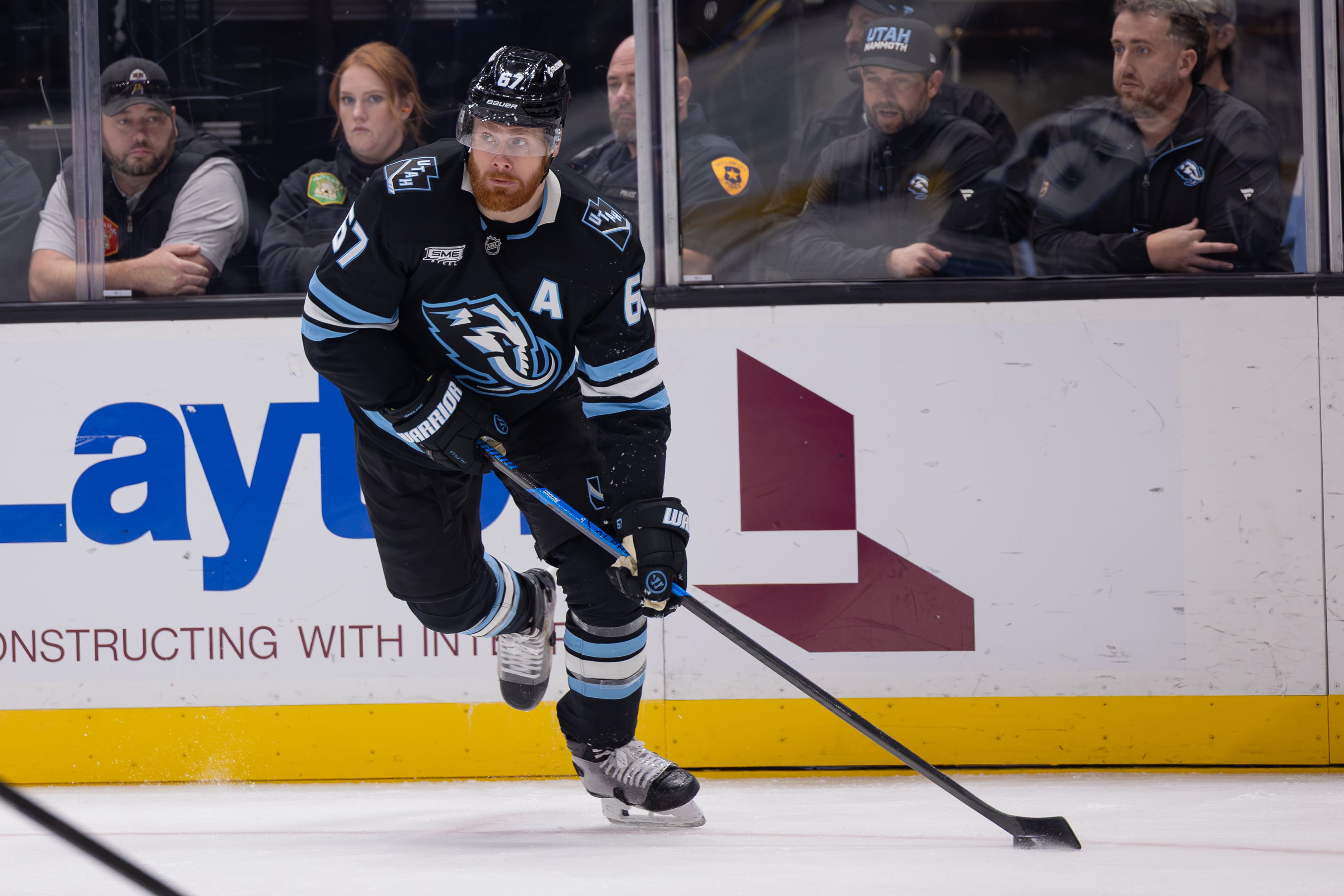 Utah Mammoth Beat Tampa Bay Lightning 5-4 in Overtime