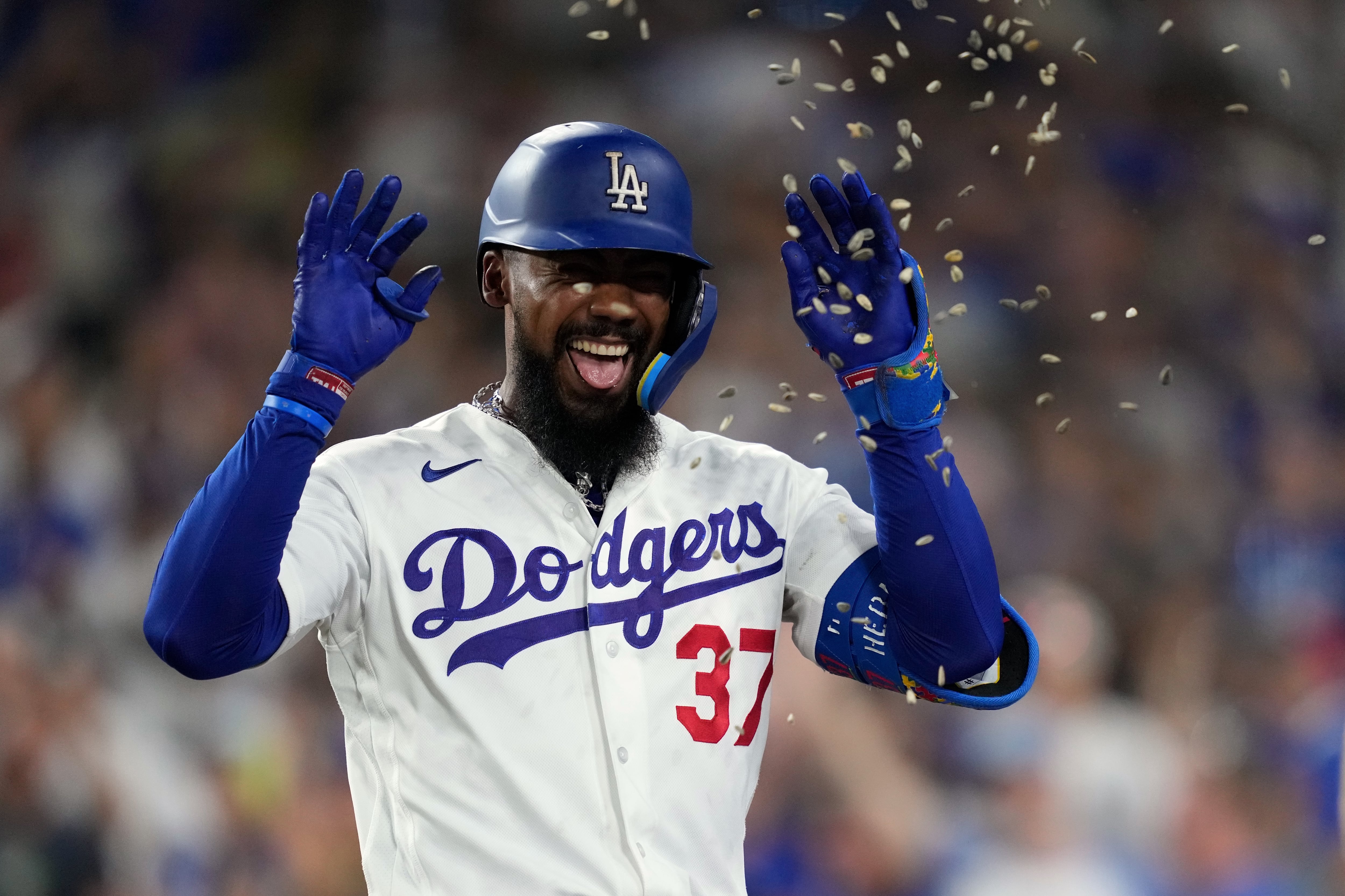 Hernández’s 3-run homer and Sheehan’s 10 Ks power Dodgers past Reds 6-3 for 5th straight win