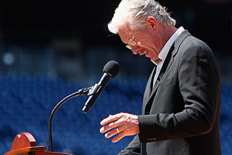 Former Phillies great Mike Schmidt smiles as he tells a story about Harry Kalas today at Citizens Bank Park. ( Michael S. Wirtz / Staff Photographer )