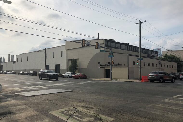 Building at 2201 Washington Ave., which a group involving real estate investor Ori Feibush plans to acquire for redevelopment.