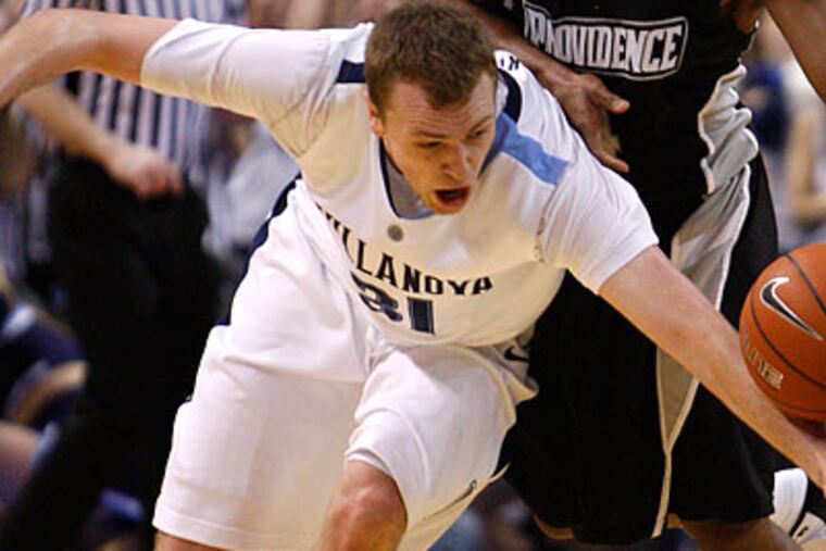 "He's going through a little personal issue right now," Jay Wright said of Taylor King.(Ron Cortes/Staff file photo)