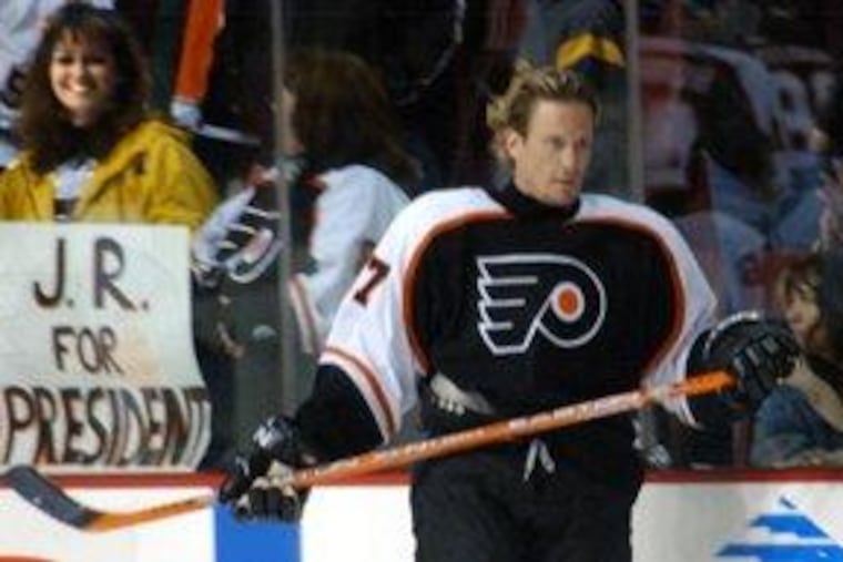 Center Jeremy Roenick in March 2004, when he was still with the Flyers. He announced his retirement today from the Phoenix Coyotes.