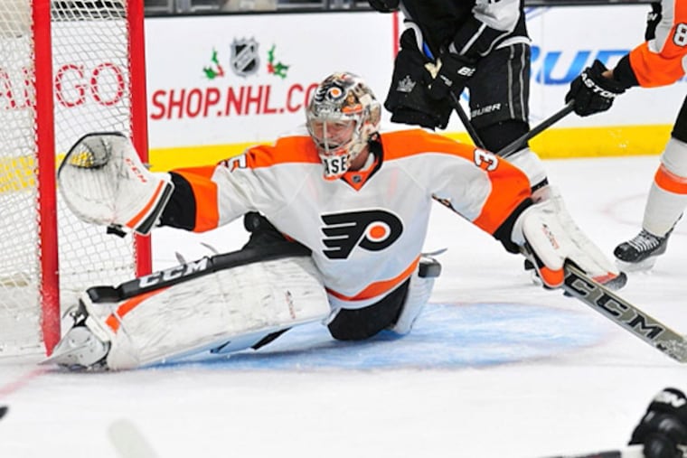 Philadelphia Flyers goalie Steve Mason. (Gary A. Vasquez/USA TODAY Sports)