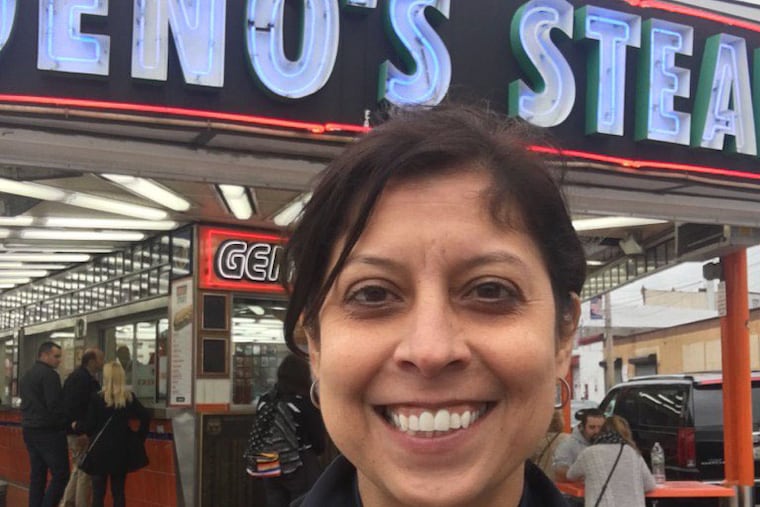 Helen Ubiñas went to Geno's and ordered in Spanish.