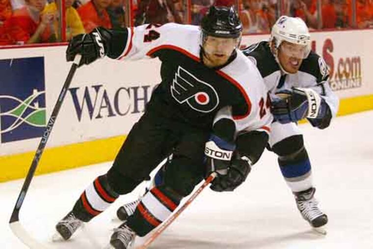 Sami Kapanen, who played five seasons for the Flyers between 2003 and 2008, is back with the team as a scout.