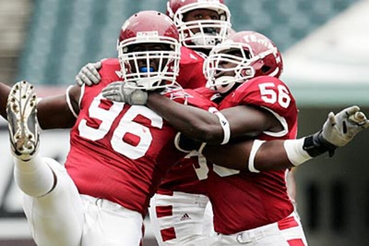 The Owls topped Kent St., 28-10, to improve to 8-2. (AP File Photo/Tom Mihalek)