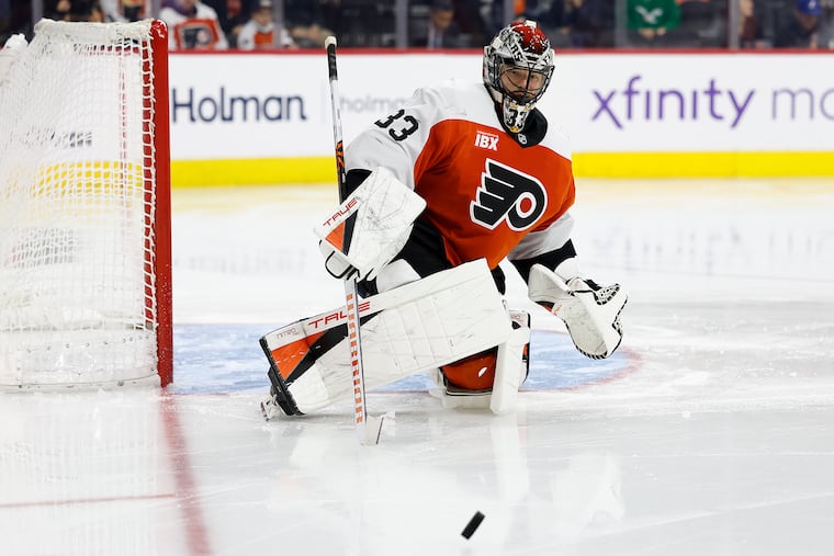 Flyers goaltender Samuel Ersson watches the puck during the loss to the Tampa Bay Lightning on Saturday.