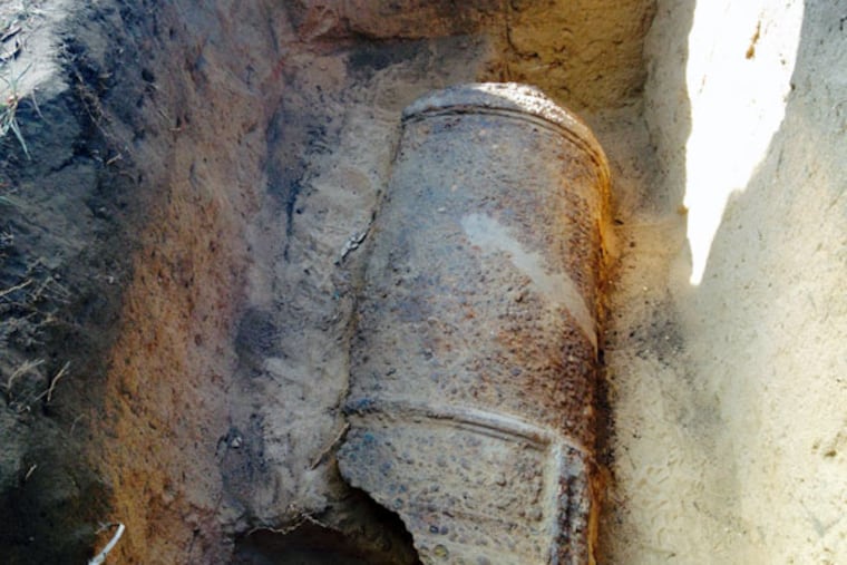 The cannon is believed to be one that blew up during the Battle of Red Bank, killing a dozen members of Rhode Island regiments. (JMA)