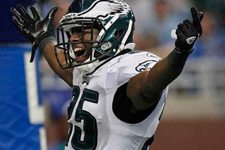 Running back LeSean McCoy recorded his first 100 yard rushing game last week and is a strength for the Eagles today. (Ron Cortes / Staff Photographer)