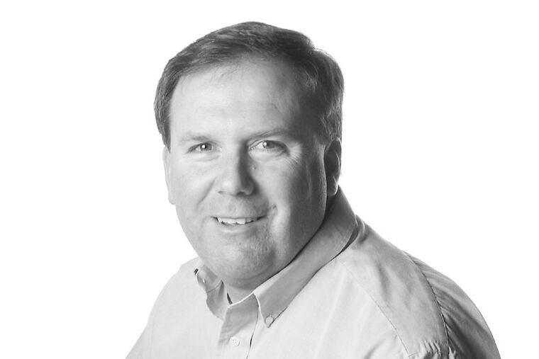 The life of former Daily News columnist and high school historian Ted Silary caused a viral buzz as thousands honored him via Twitter on Thursday.