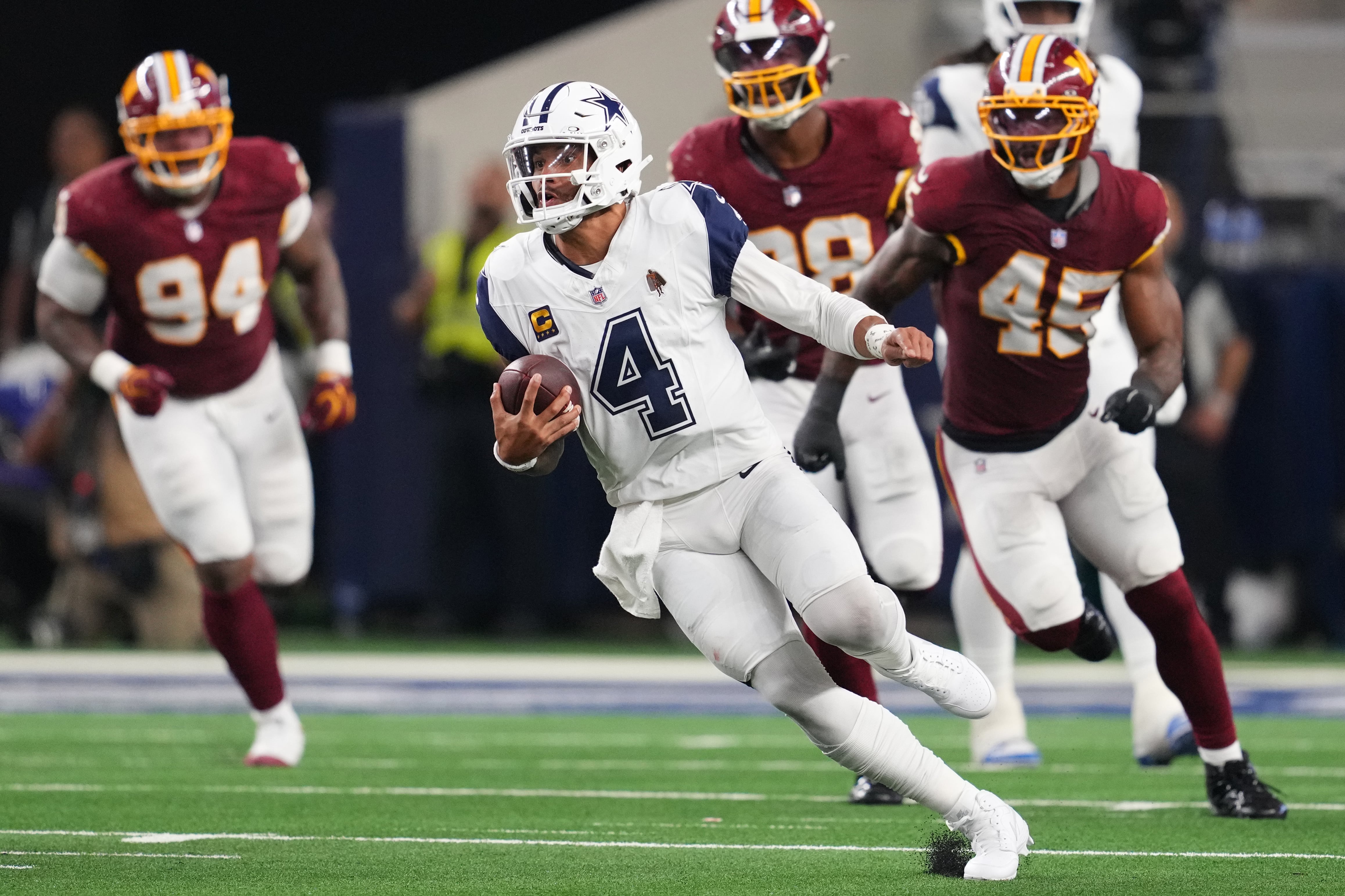 Dak Prescott Breaks Franchise Touchdown Record as Cowboys Defeat Commanders