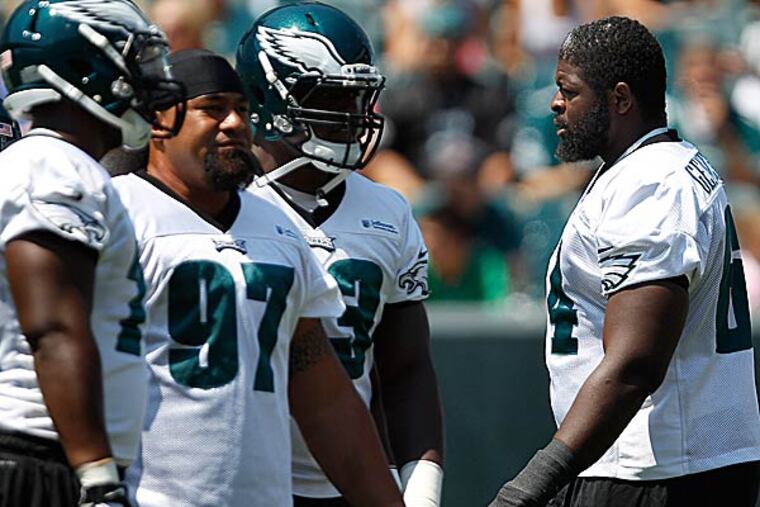 The Eagles' Clifton Geathers. (David Maialetti/Staff Photographer)