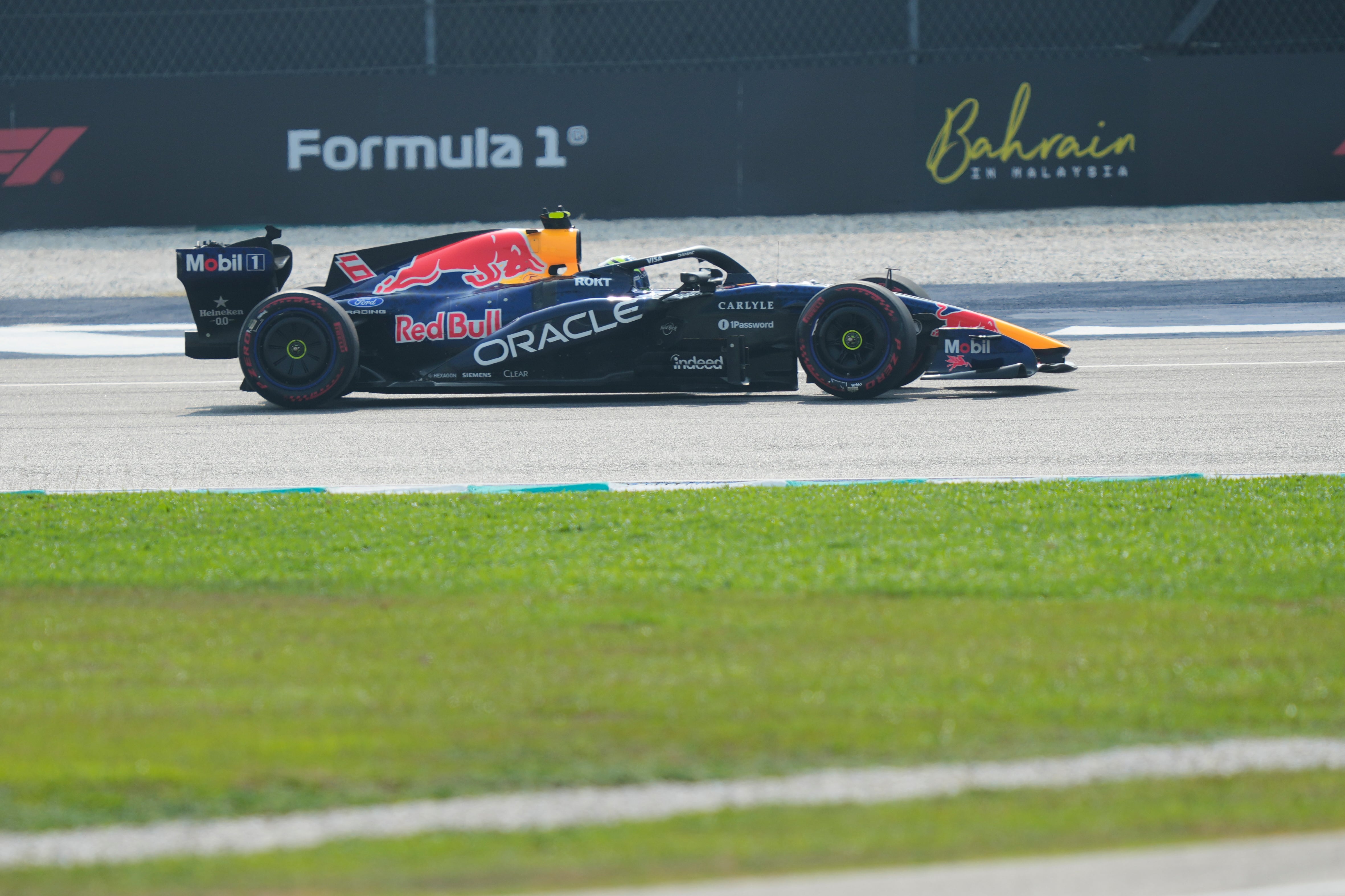 Verstappen takes his first pole position of the year at F1's Bahrain Grand Prix in Malaysia