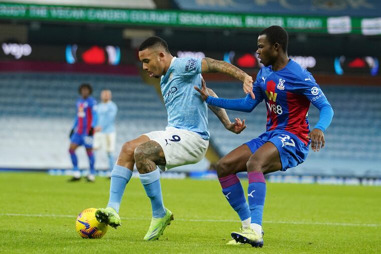 Gabriel Jesus, left, and Manchester City routed Crystal Palace, 4-0, on Sunday to move up to second place in the English Premier League.