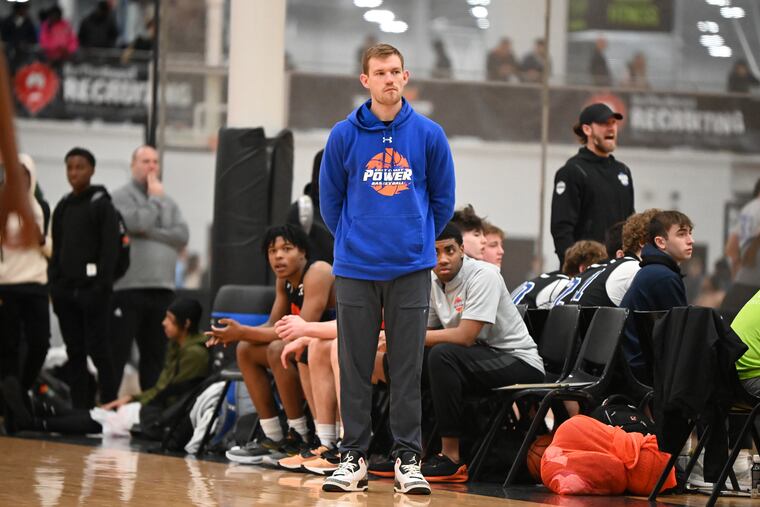 Ryan Krawczeniuk coaching the East Coast Power AAU team last summer.