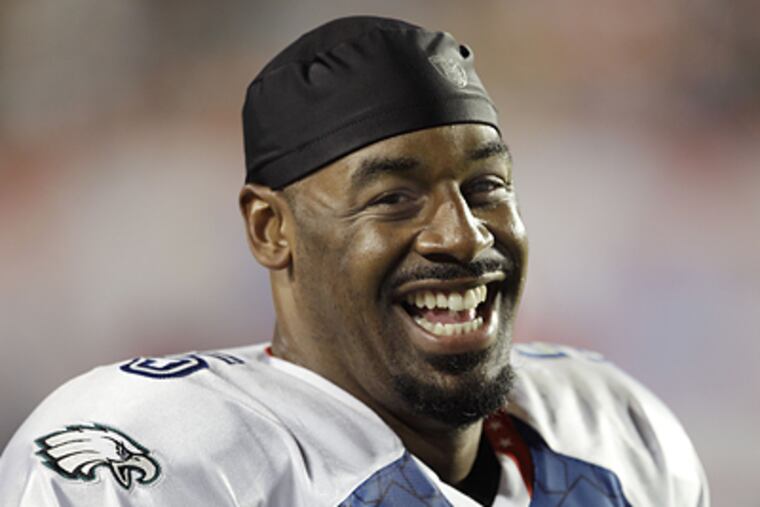 Have the Eagles treated Donovan McNabb unfairly? (AP Photo/David J. Phillip)