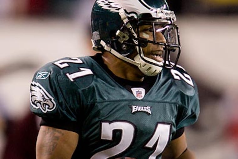 The Eagles will be without cornerback Joselio Hanson, suspended by the NFL for testing positive for a diuretic. (Ed Hille/Staff file photo)