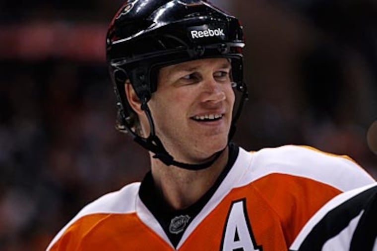 Chris Pronger criticized the Flyers for their sloppy play after the team's win over Edmonton. (Matt Slocum/AP Photo)
