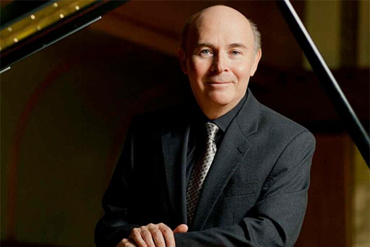 Jorge Federico Osorio exuded style and authority on piano for Falla's "Nights in the Gardens of Spain" - when his sound wasn't being covered up by the orchestra. (Todd Rosenberg)