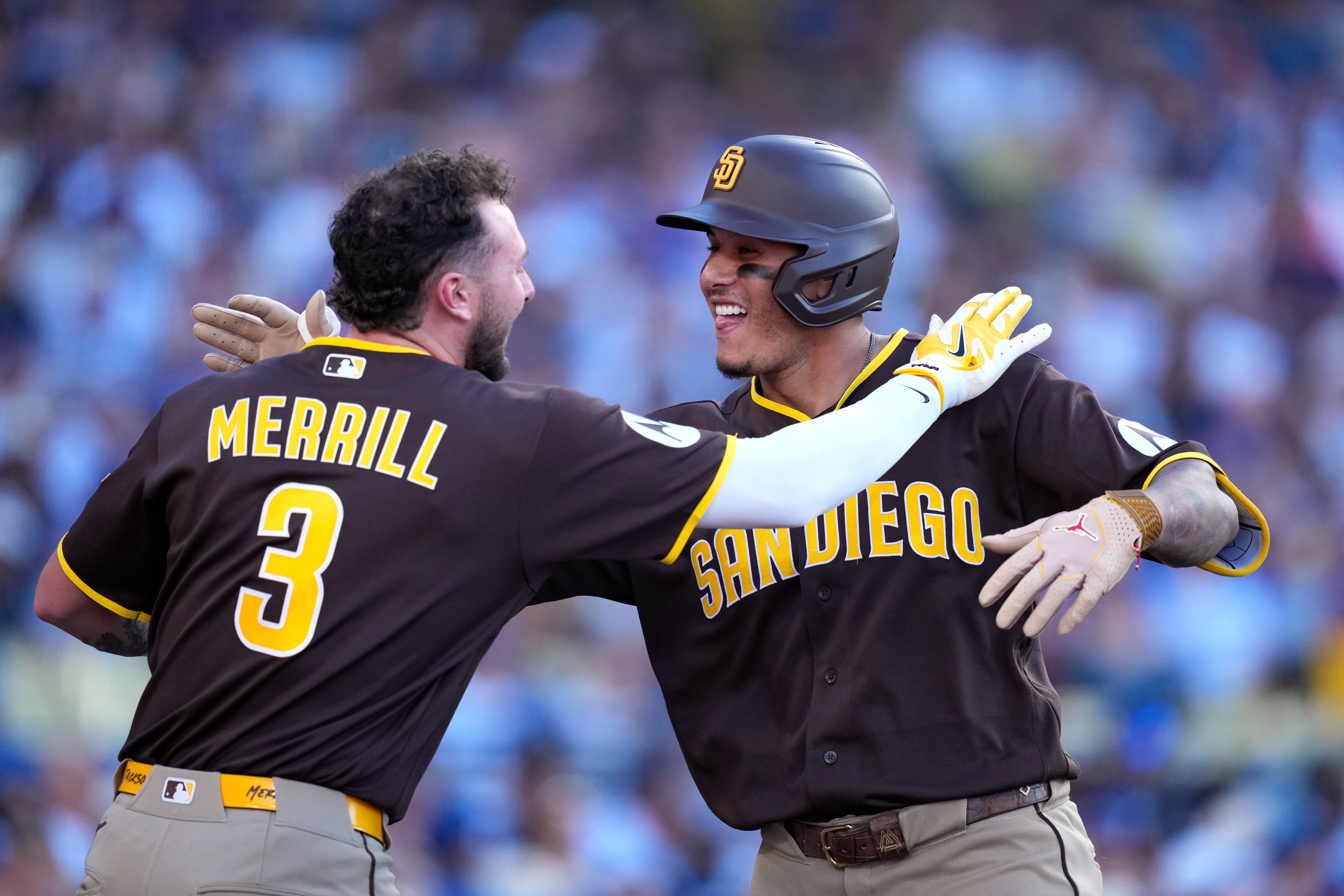 Padres snap their 8-game skid with 5-2 win over Dodgers on Manny Machado's 3-run homer