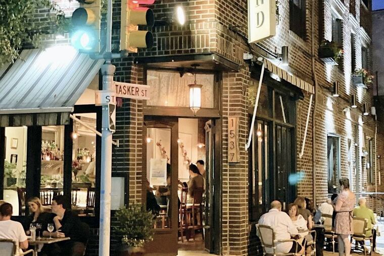 Fond, in its pre-pandemic, summer-night glory, at 11th and Tasker Streets.