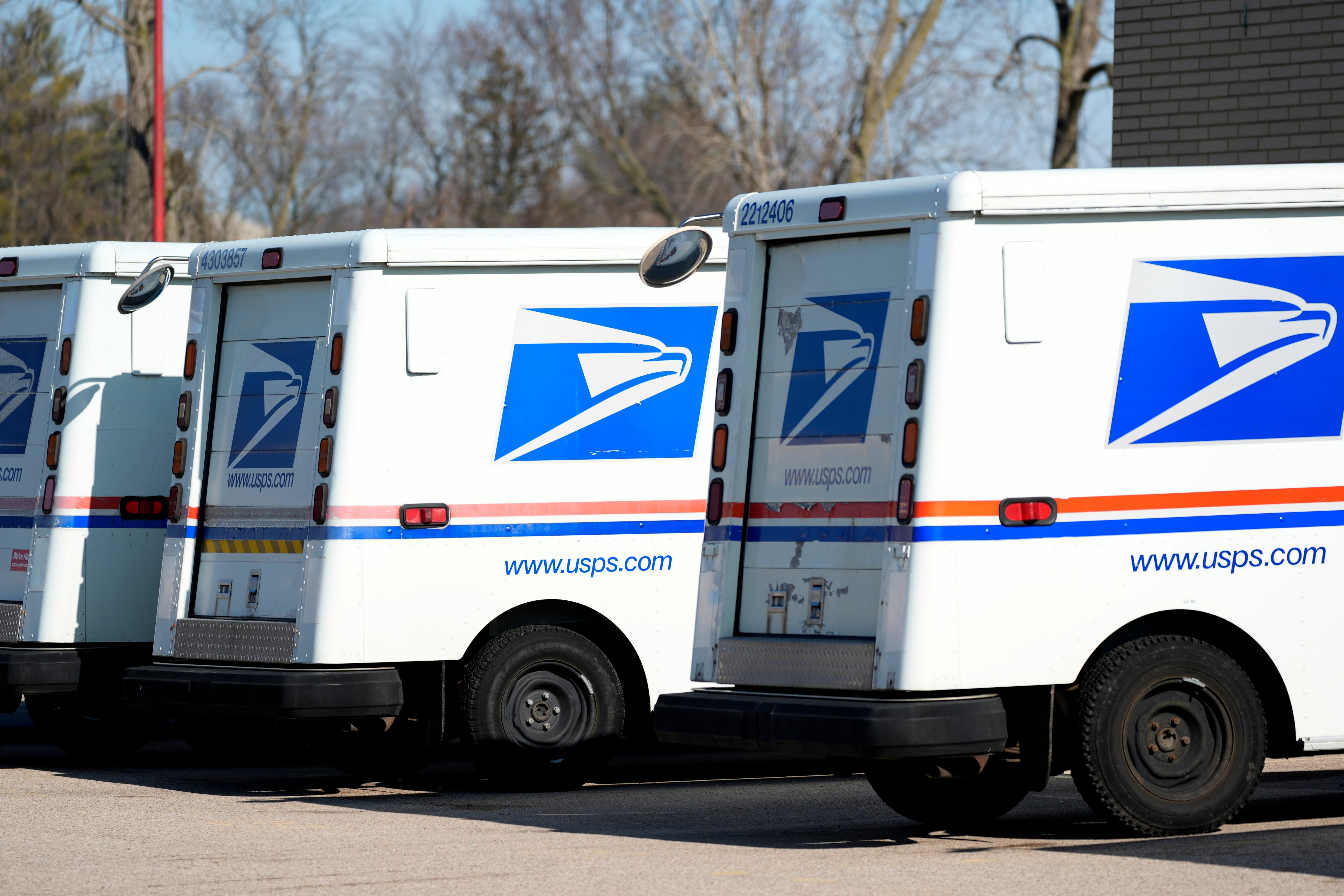 Postal Worker Pleads Guilty to Stealing Checks in Philly-Area Fraud Ring; Multiple Sentences Handed Down