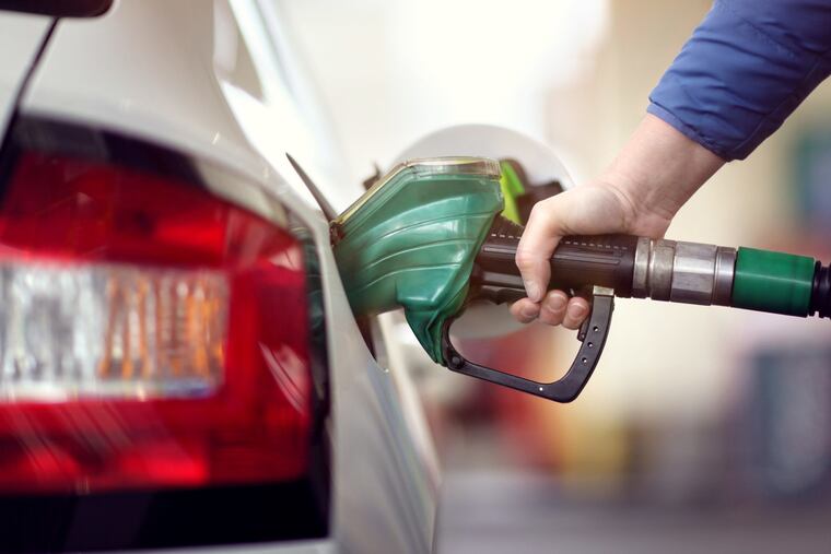 President Donald Trump promised to allow higher-ethanol gasoline to be distributed using existing filling station pumps, a move designed to boost support among corn farmers and biofuel producers in Iowa and other Midwestern swing states.