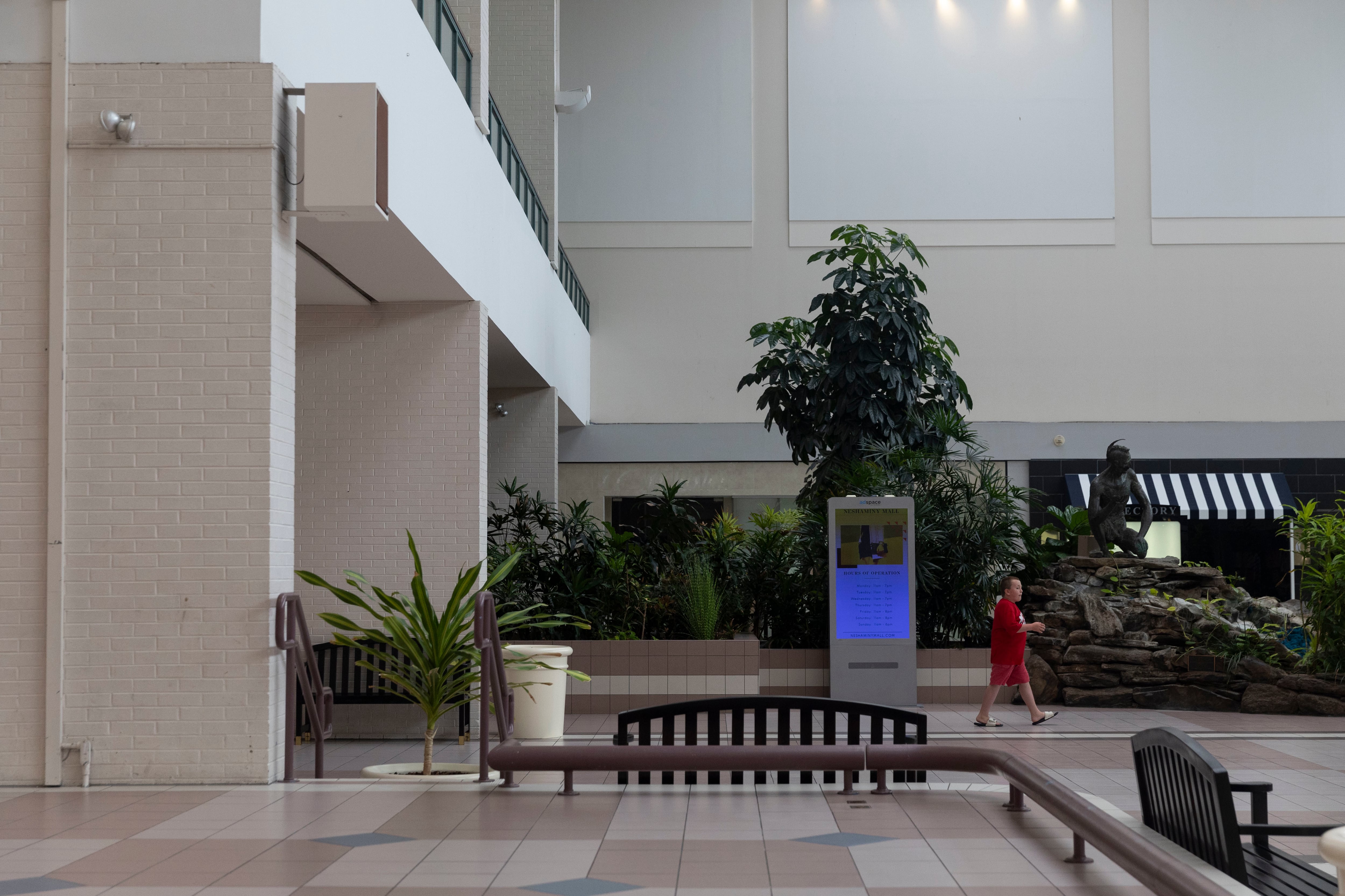 Inside Neshaminy Mall during its final days: Eerie, empty, and full of memories