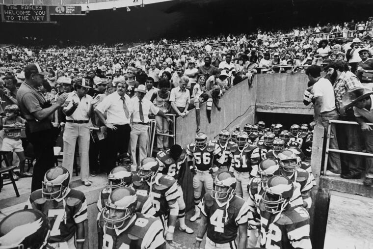 Eagles fans welcome the Philadelphia Eagles to the Vet on Saturday, Aug. 15, 1981.