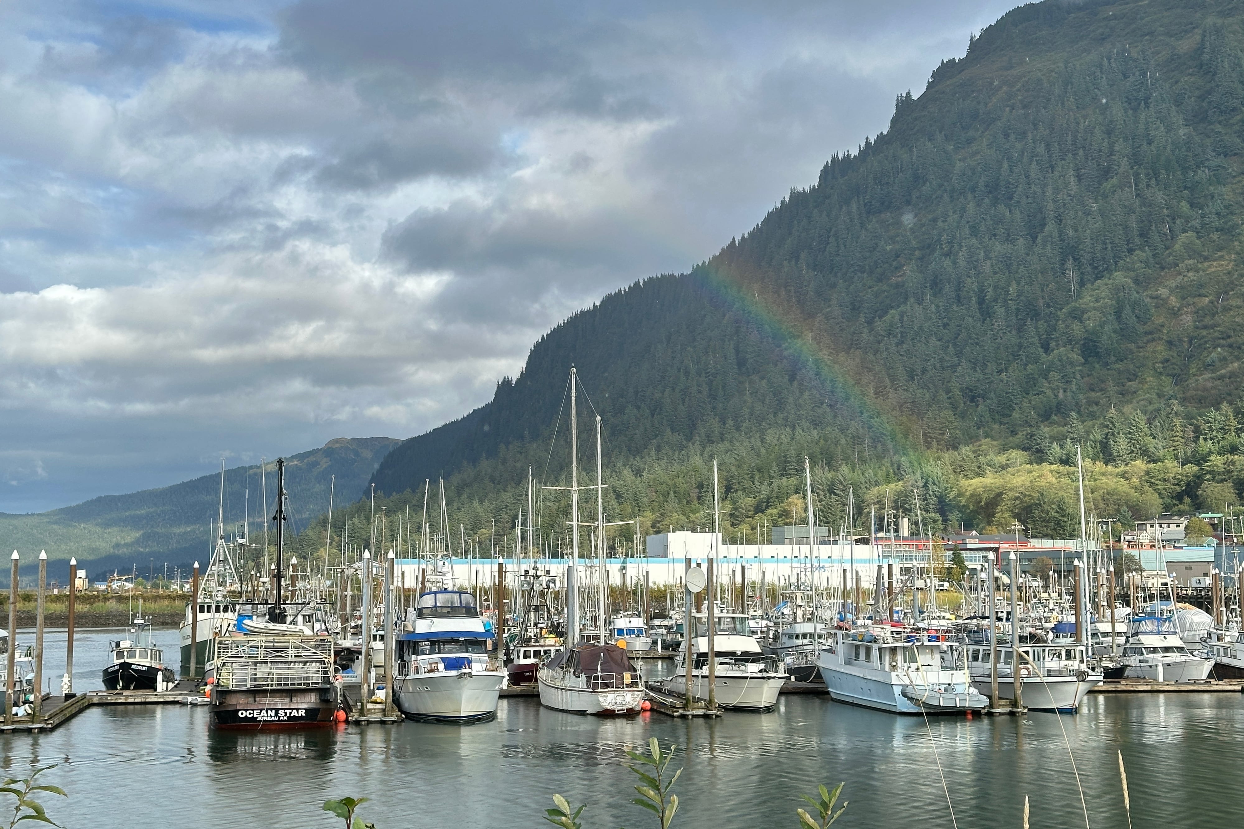 Alaska Senate Race Heats Up Over ‘Lower 48’ Political Rhetoric