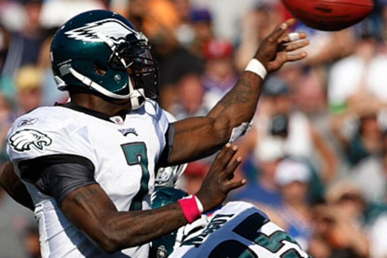 Michael Vick and the Eagles face the Cowboys on Sunday night. (Michael S. Wirtz/Staff Photographer)