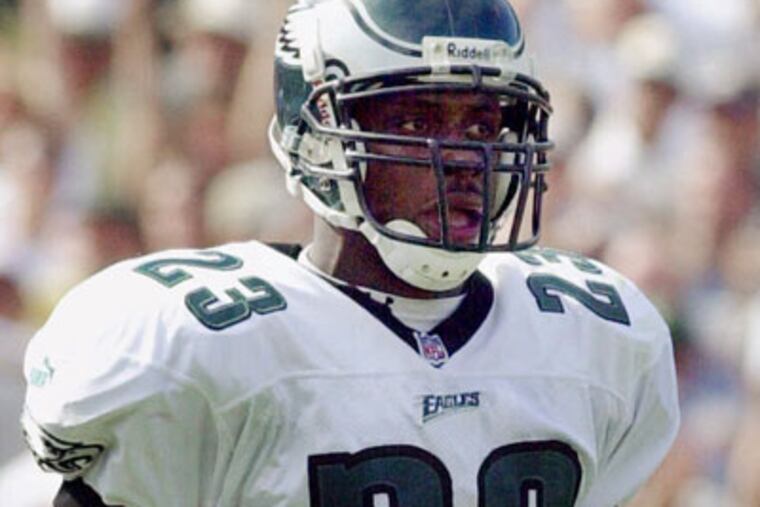 Cornerback Troy Vincent, who spent eight seasons with the Eagles, will join the team's Hall of Fame. (Andy Manis/AP)
