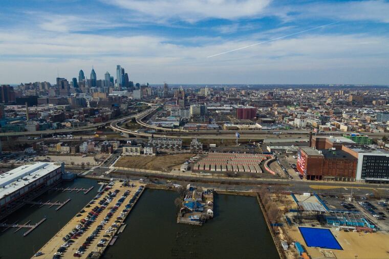 Image showing Pier 25 at 417 N. Columbus Blvd., currently home to Cavanaugh's River Deck, in the center foreground.