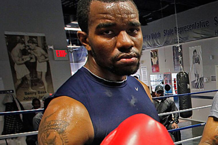 Jesse Hart will make his pro debut on June 9th. (Alejandro A. Alvarez/Staff Photographer)