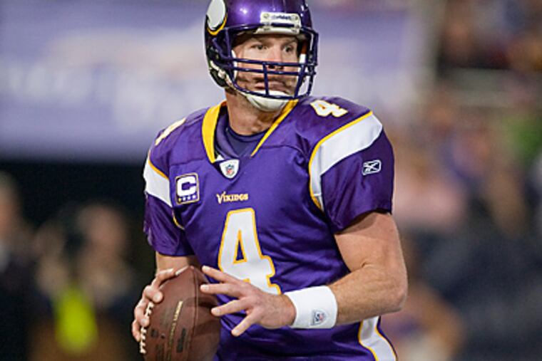 An Eagles source said "lot of things would need to fall into place" for the team to acquire Brett Favre. (David Stluka/AP Photo)