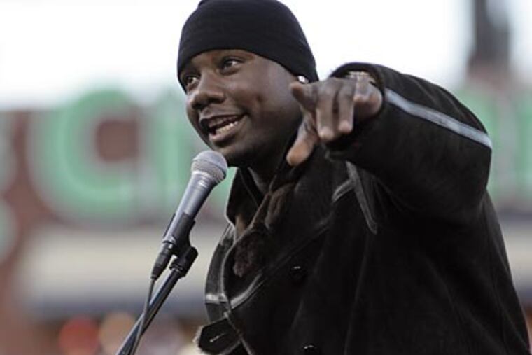 Ryan Howard's new contract will pay him $15 million this season, $19 million in 2010 and $20 million in 2011, along with performance-related bonuses. (Yong Kim / Staff file photo)