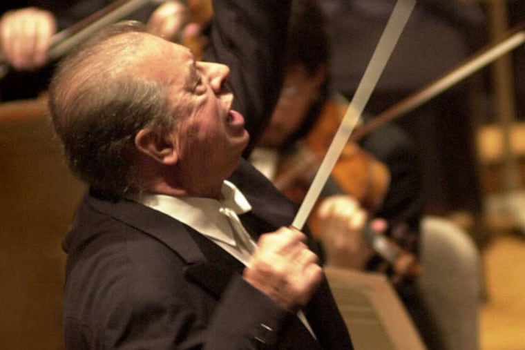 Rafael Frübeck de Burgos led the Boston Symphony Orchestra in Verdi's "Requiem" in 2002.
