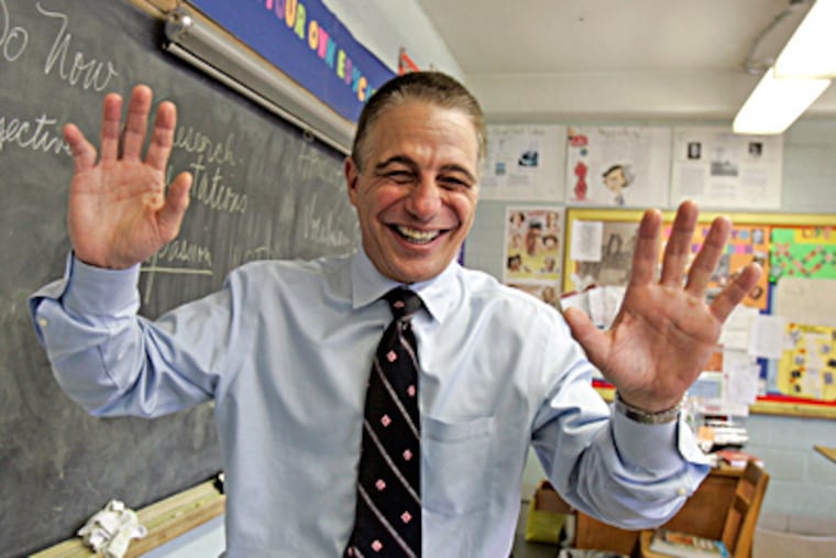 Tony Danza in the classroom at Northeast High School. (BONNIE WELLER / Staff Photographer)