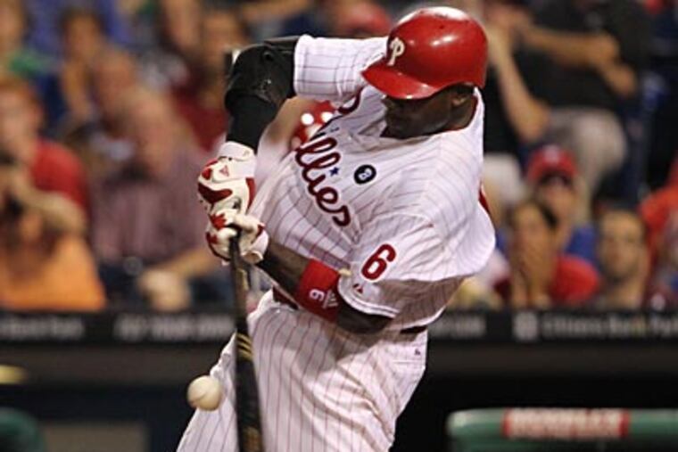 Phillies first baseman Ryan Howard went 0-4 and struck out once on Thursday against the Giants. (David M Warren/Staff Photographer)