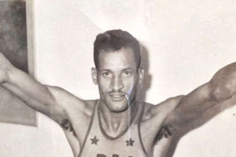 Frank Washington as a Harlem Globetrotter.