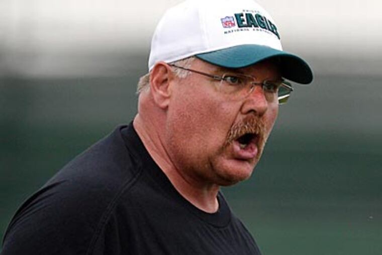 The Eagles have an experienced defensive line and an inexperienced offensive line. (David Maialetti/Staff Photographer)